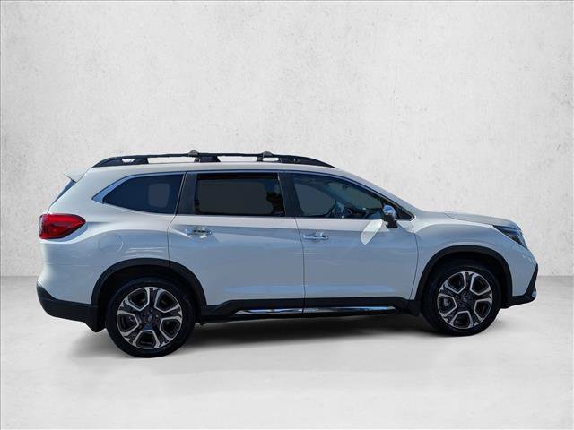 Used 2023 Subaru Ascent Touring AWD/4WD image 4