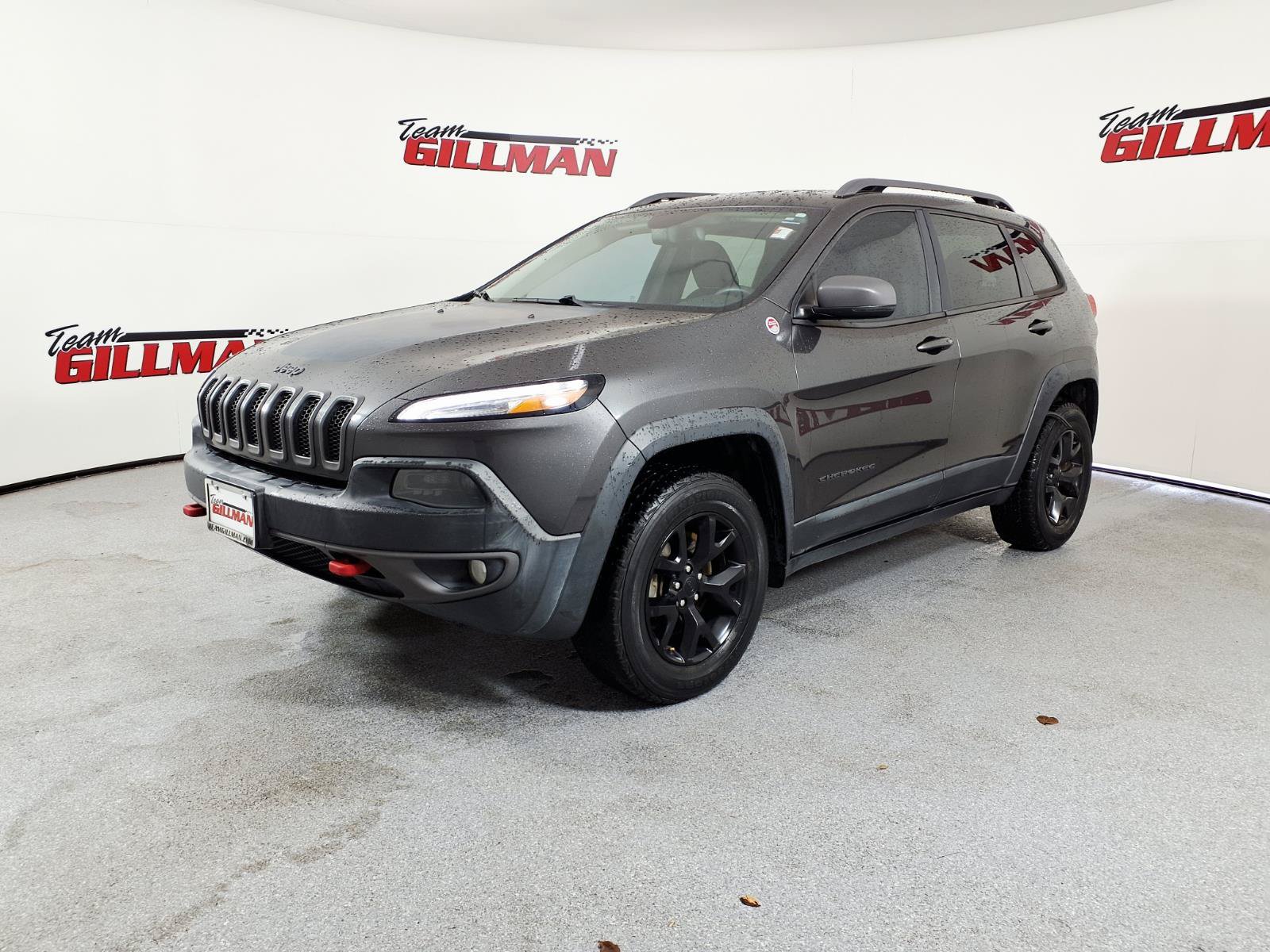 Used 2015 Jeep Cherokee Trailhawk w/ Comfort/Convenience Group AWD/4WD image 3