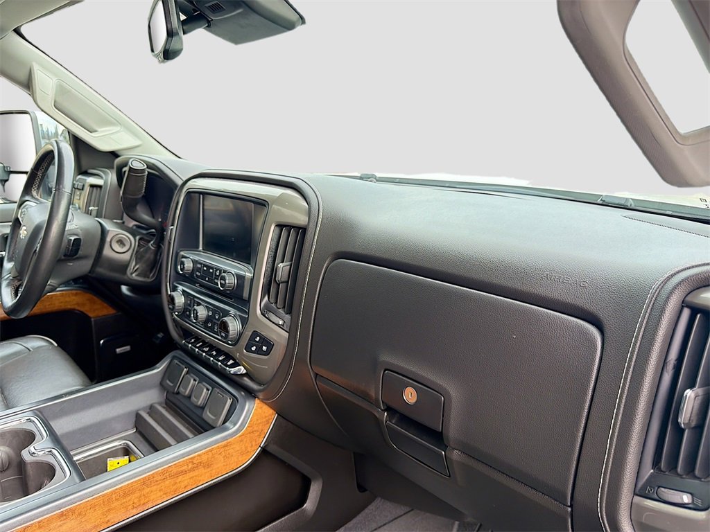 Used 2019 Chevrolet Silverado 2500 High Country w/ Duramax Plus Package image 33