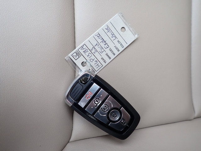 Used 2023 Ford Explorer XLT w/ Equipment Group 202A AWD/4WD image 31
