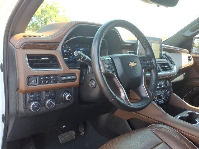 Used 2023 Chevrolet Tahoe High Country AWD/4WD image 14
