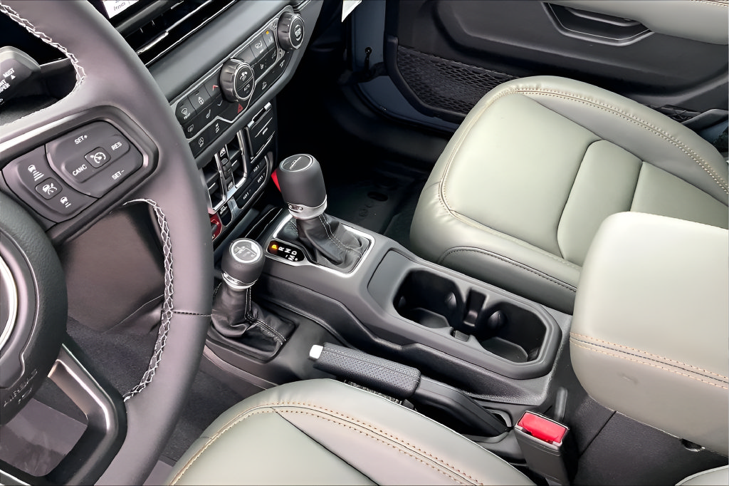 New 2026 Jeep Gladiator Mojave AWD/4WD image 9