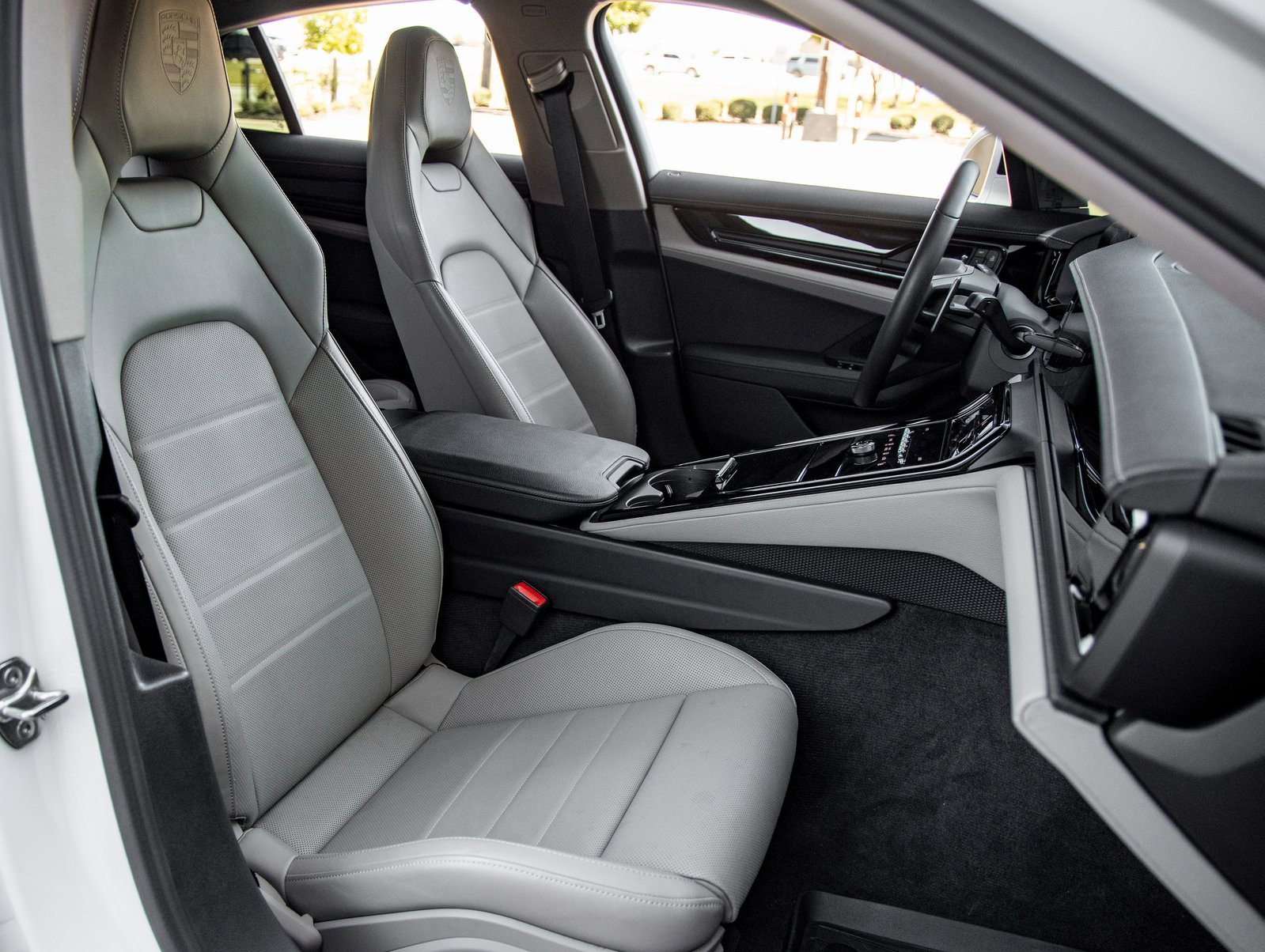 Certified 2025 Porsche Panamera 4 image 44