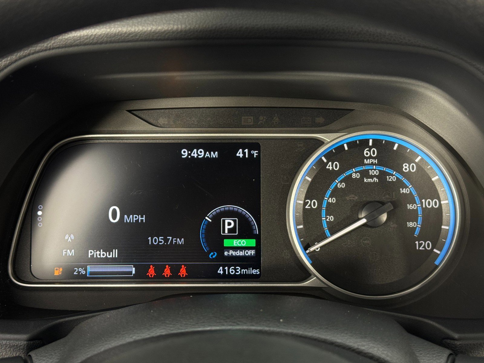 Used 2025 Nissan Leaf S image 17