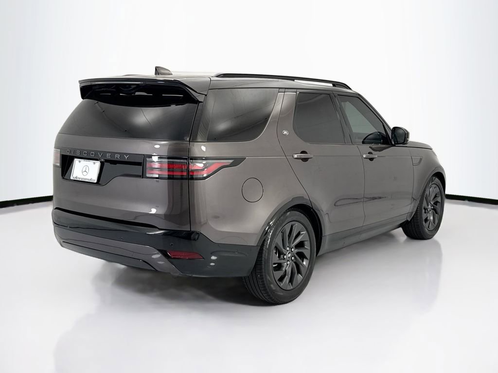 Used 2024 Land Rover Discovery Dynamic SE AWD/4WD image 5