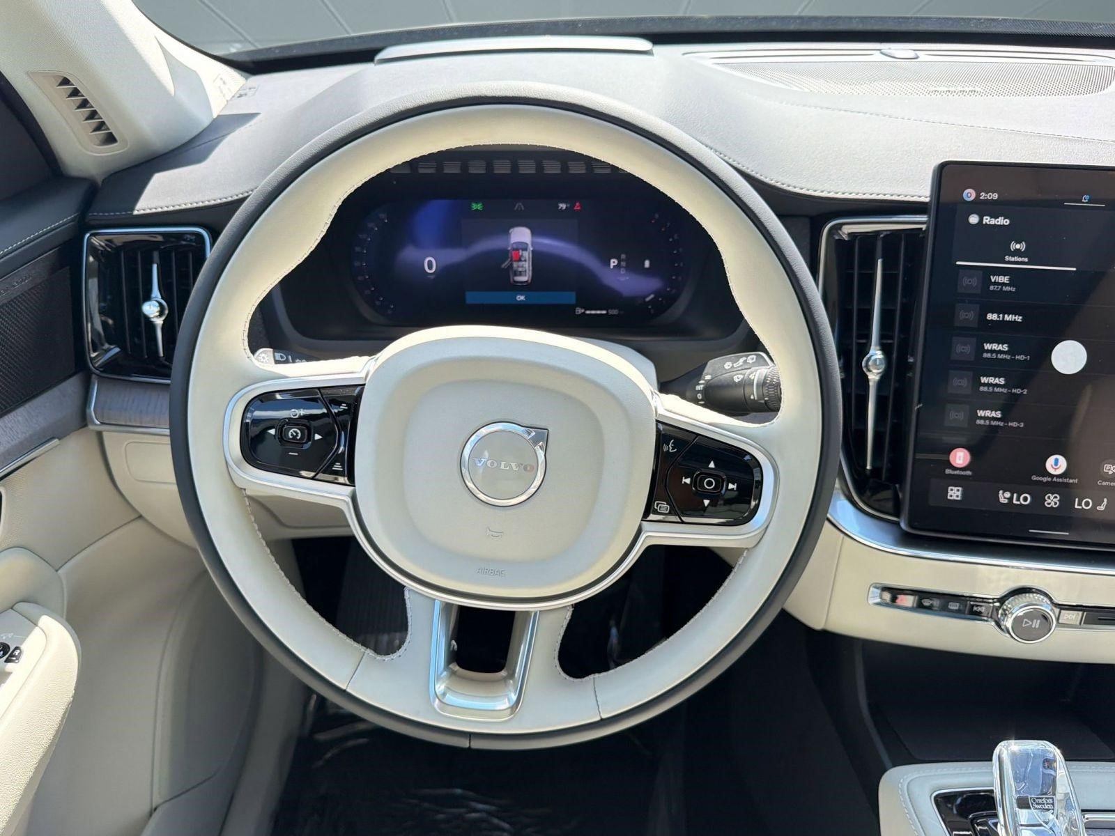 New 2026 Volvo XC90 B6 Ultra w/ Protection Package AWD/4WD image 17
