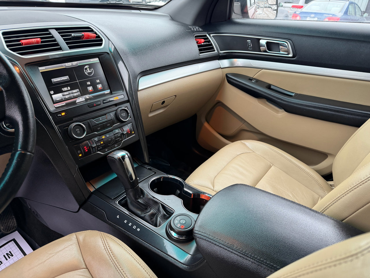 Used 2016 Ford Explorer XLT w/ Equipment Group 202A image 21