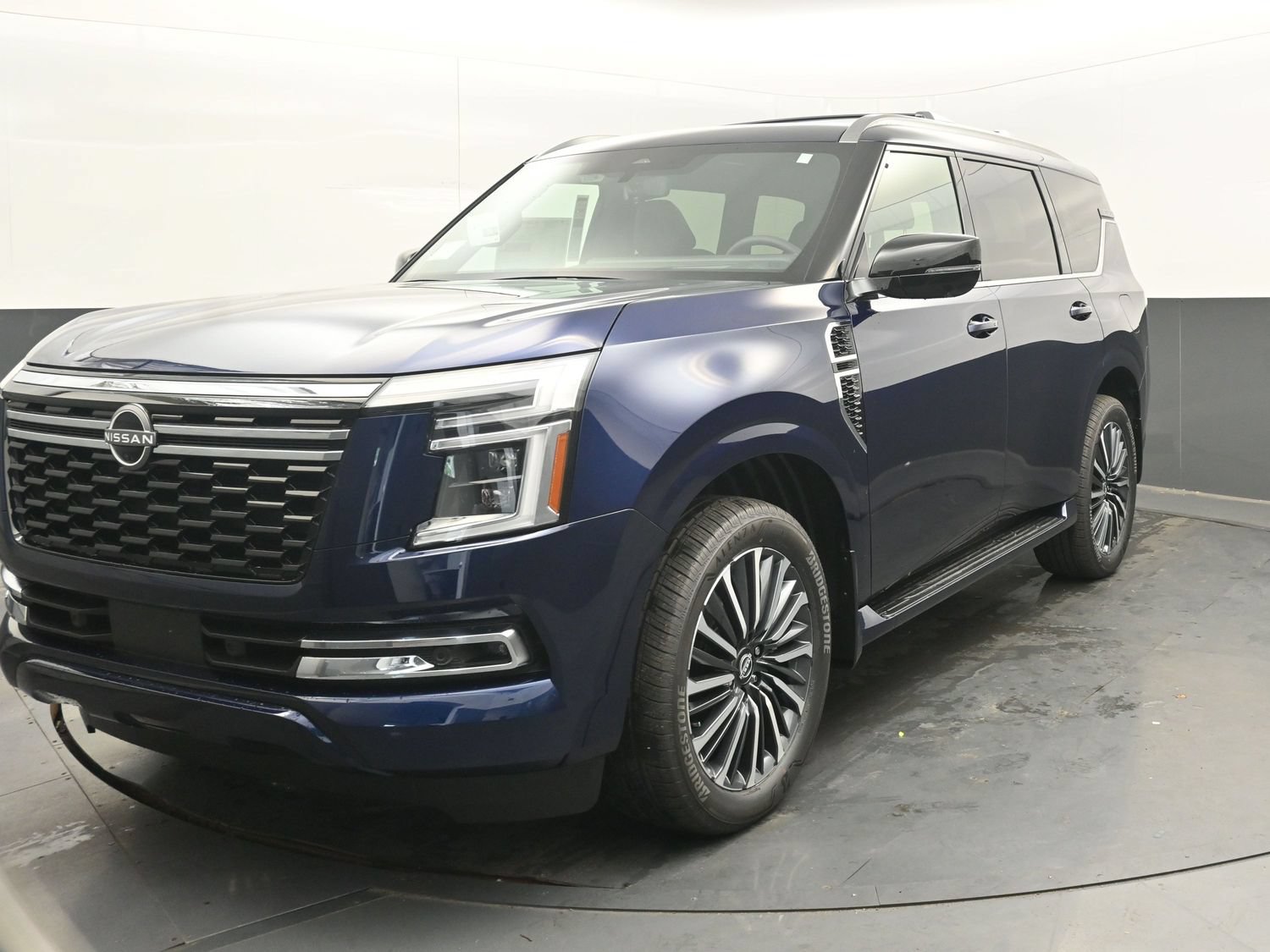 New 2025 Nissan Armada Platinum Reserve AWD/4WD image 3