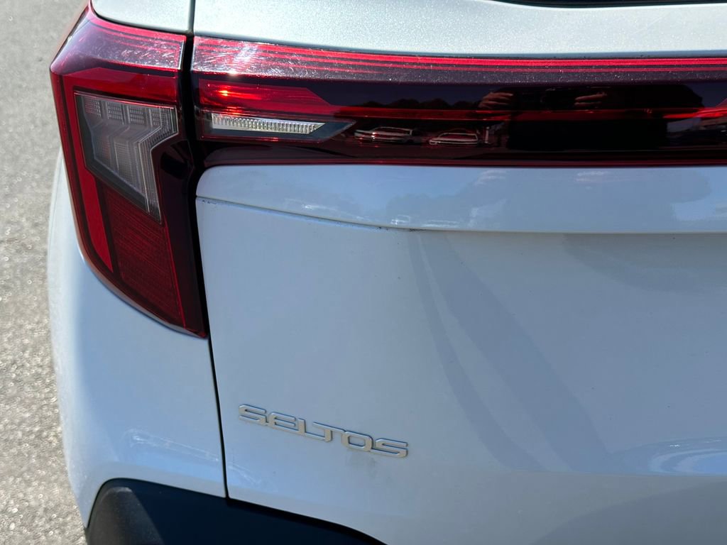 Used 2024 Kia Seltos LX AWD/4WD image 26