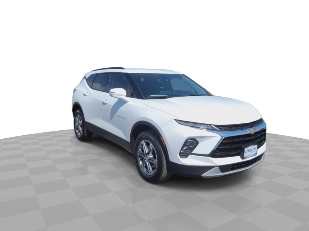 Certified 2024 Chevrolet Blazer LT FWD image 2