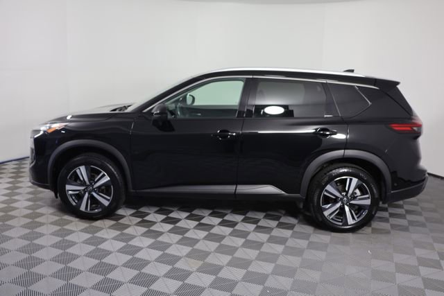 Used 2024 Nissan Rogue SL AWD/4WD image 5
