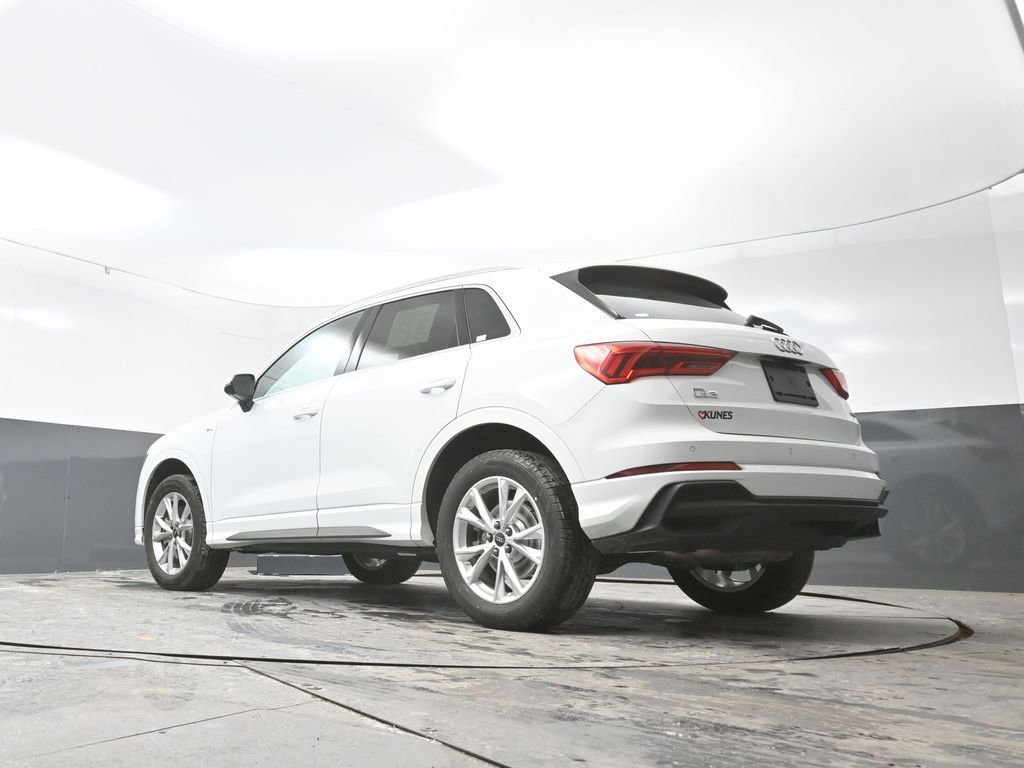Used 2025 Audi Q3 2.0T Premium image 31