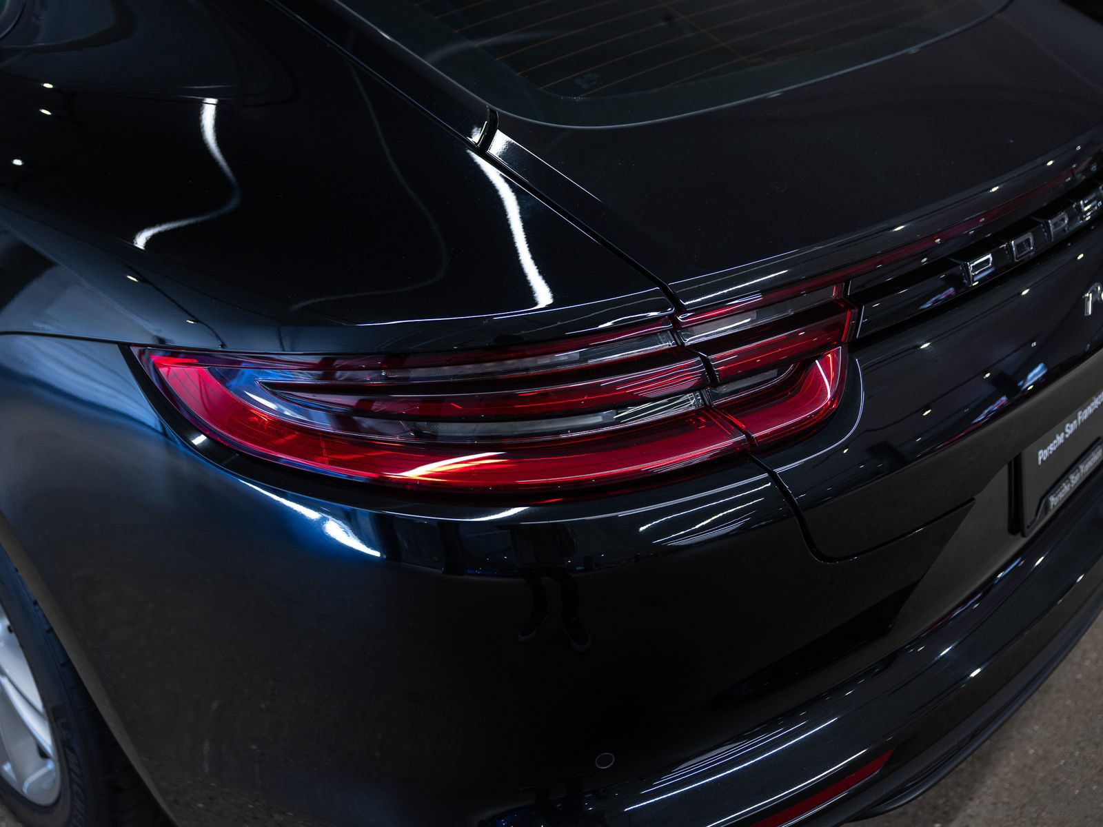 Certified 2020 Porsche Panamera image 22