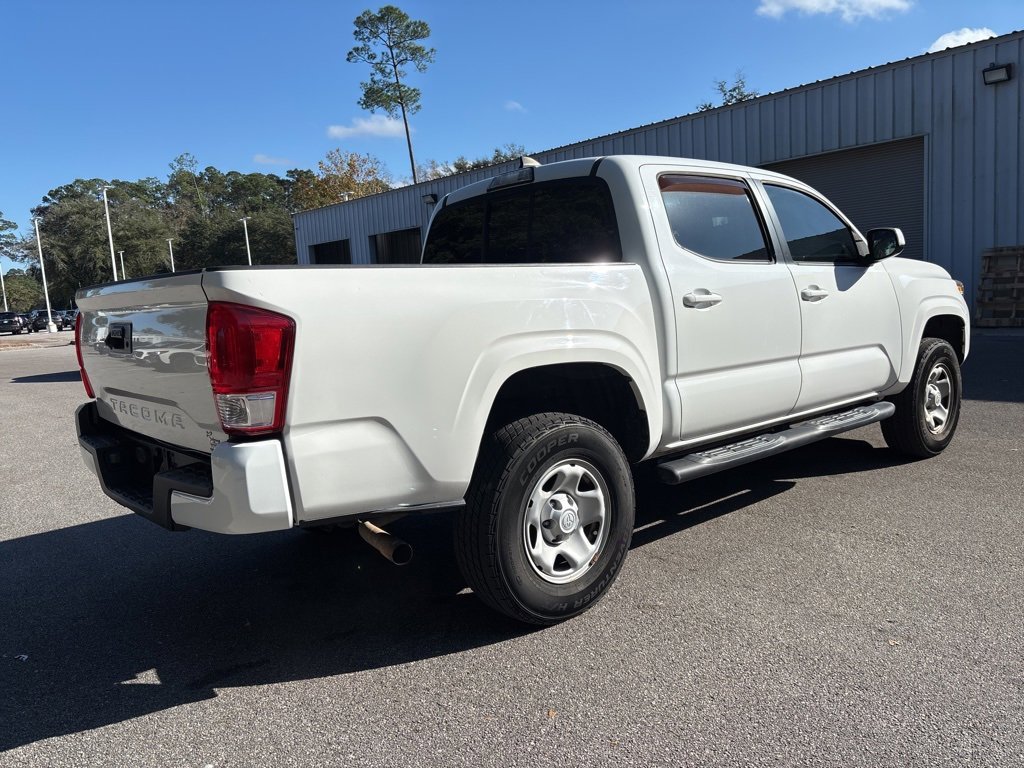 Used 2017 Toyota Tacoma SR image 21