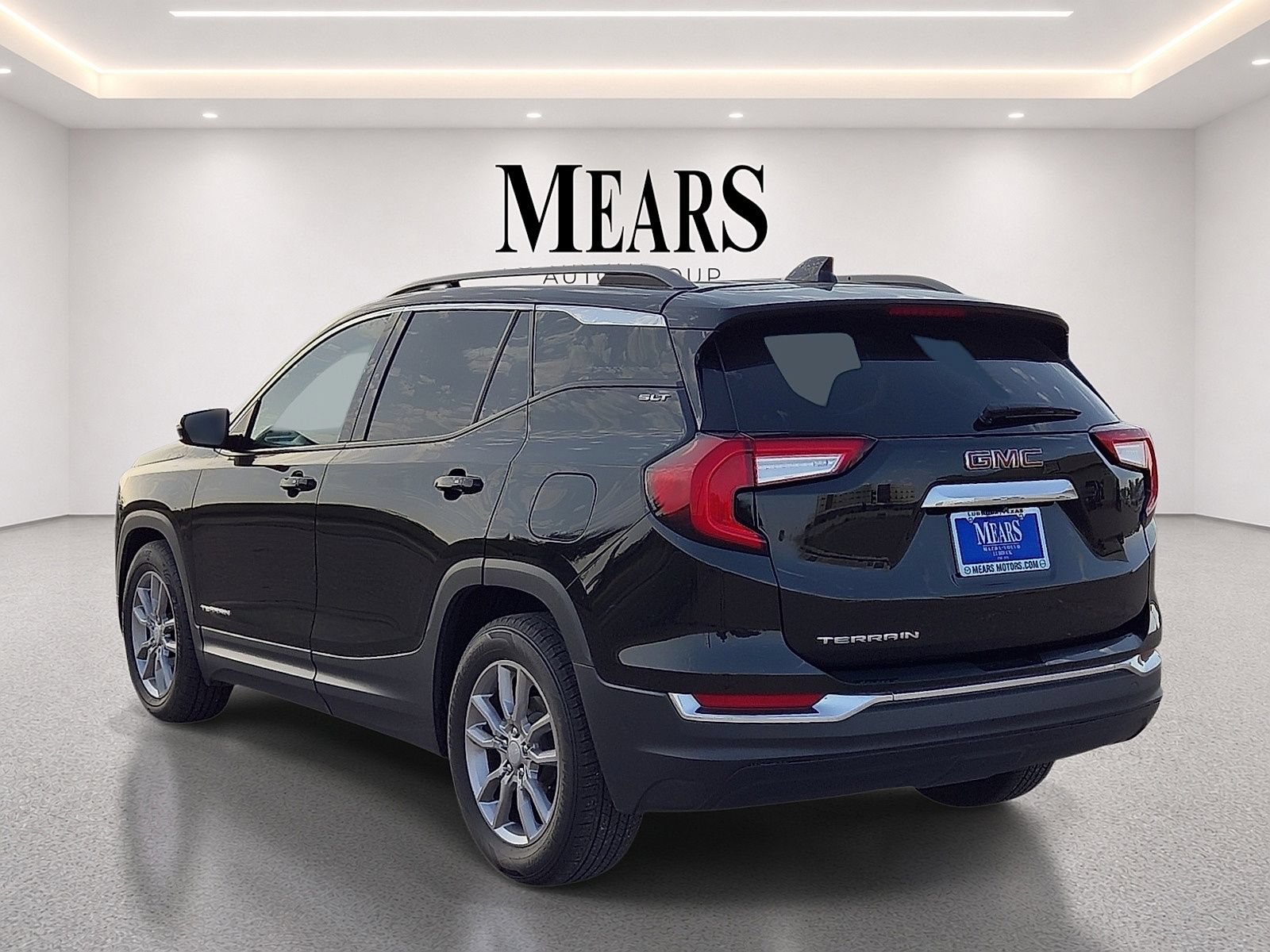 Used 2022 GMC Terrain SLT FWD image 3