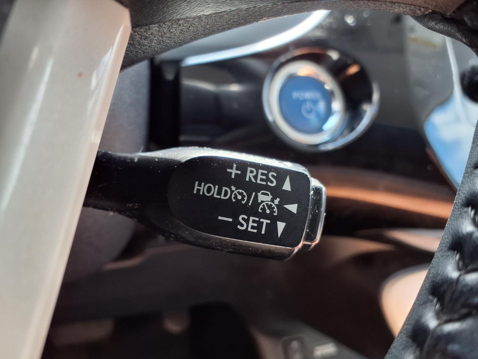 Used 2017 Toyota Prius Four FWD image 15