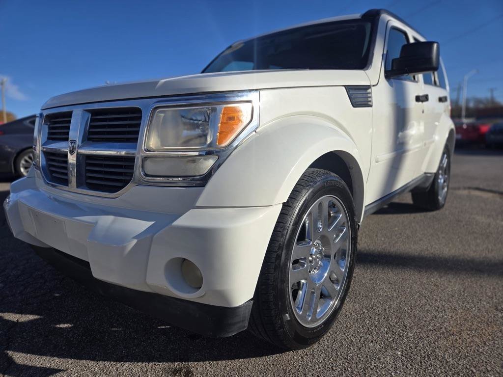 Used 2008 Dodge Nitro SLT RWD image 1