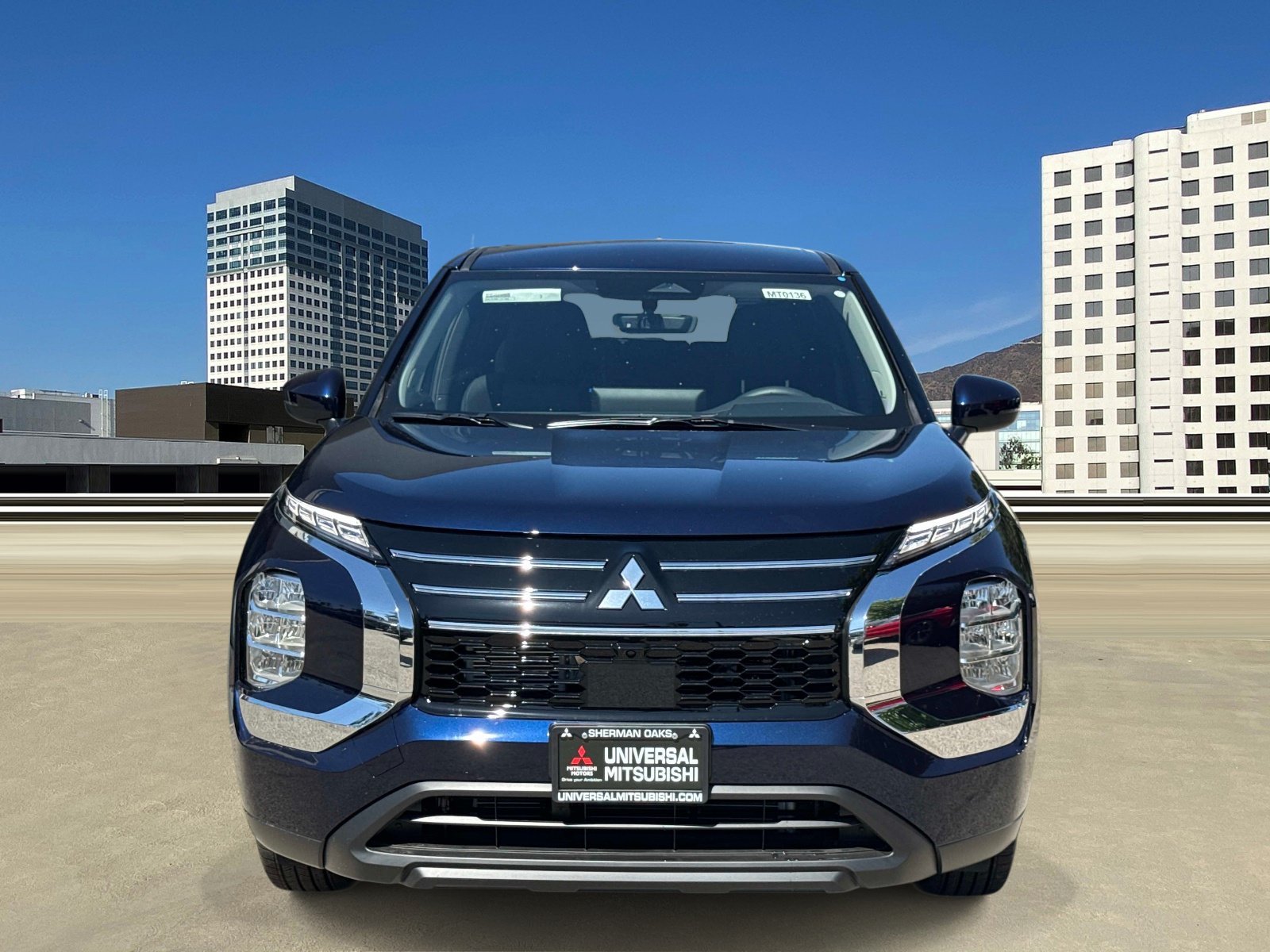 New 2026 Mitsubishi Outlander ES FWD image 2