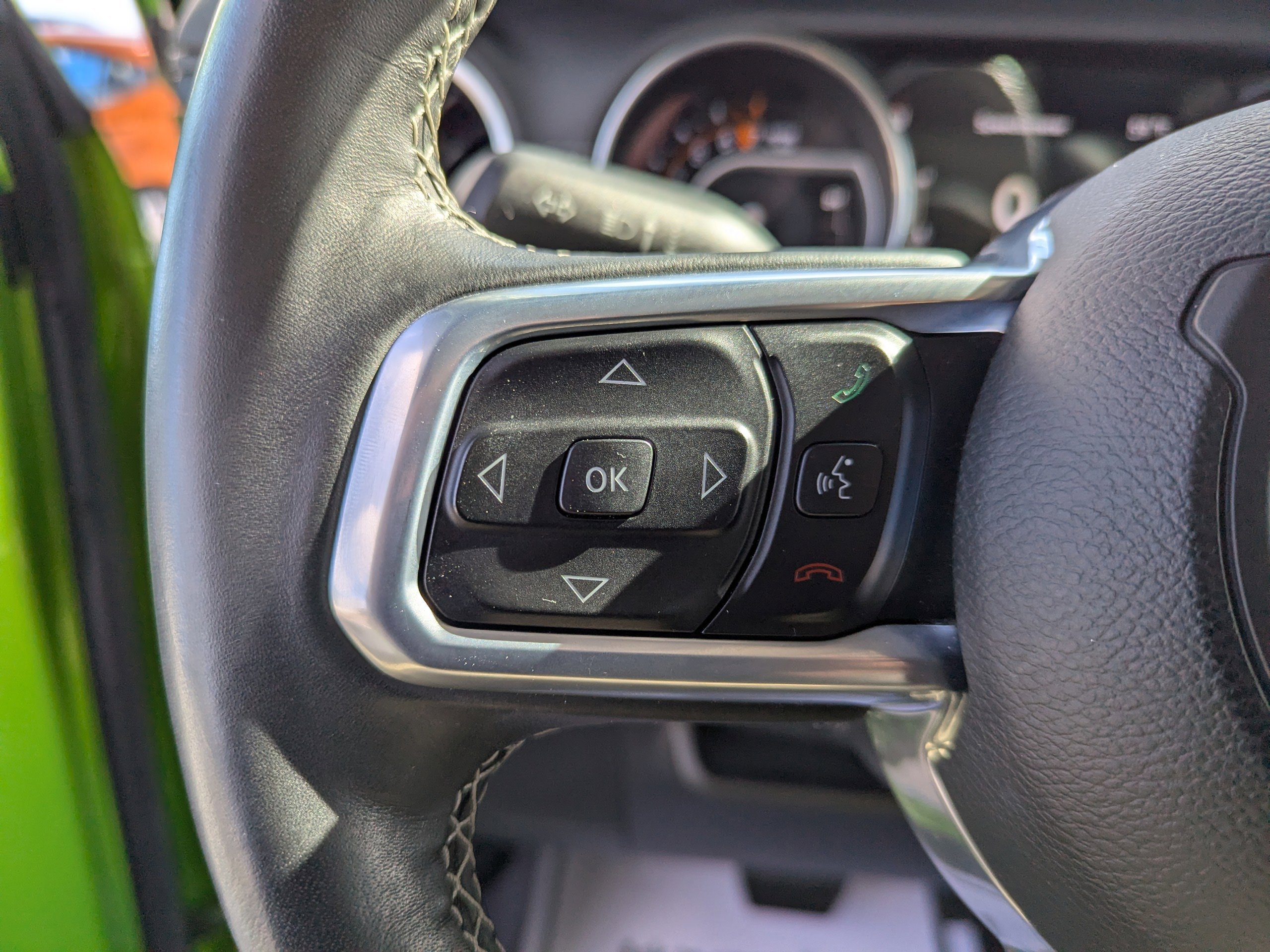 Used 2019 Jeep Wrangler Unlimited Sahara w/ Dual Top Group image 13