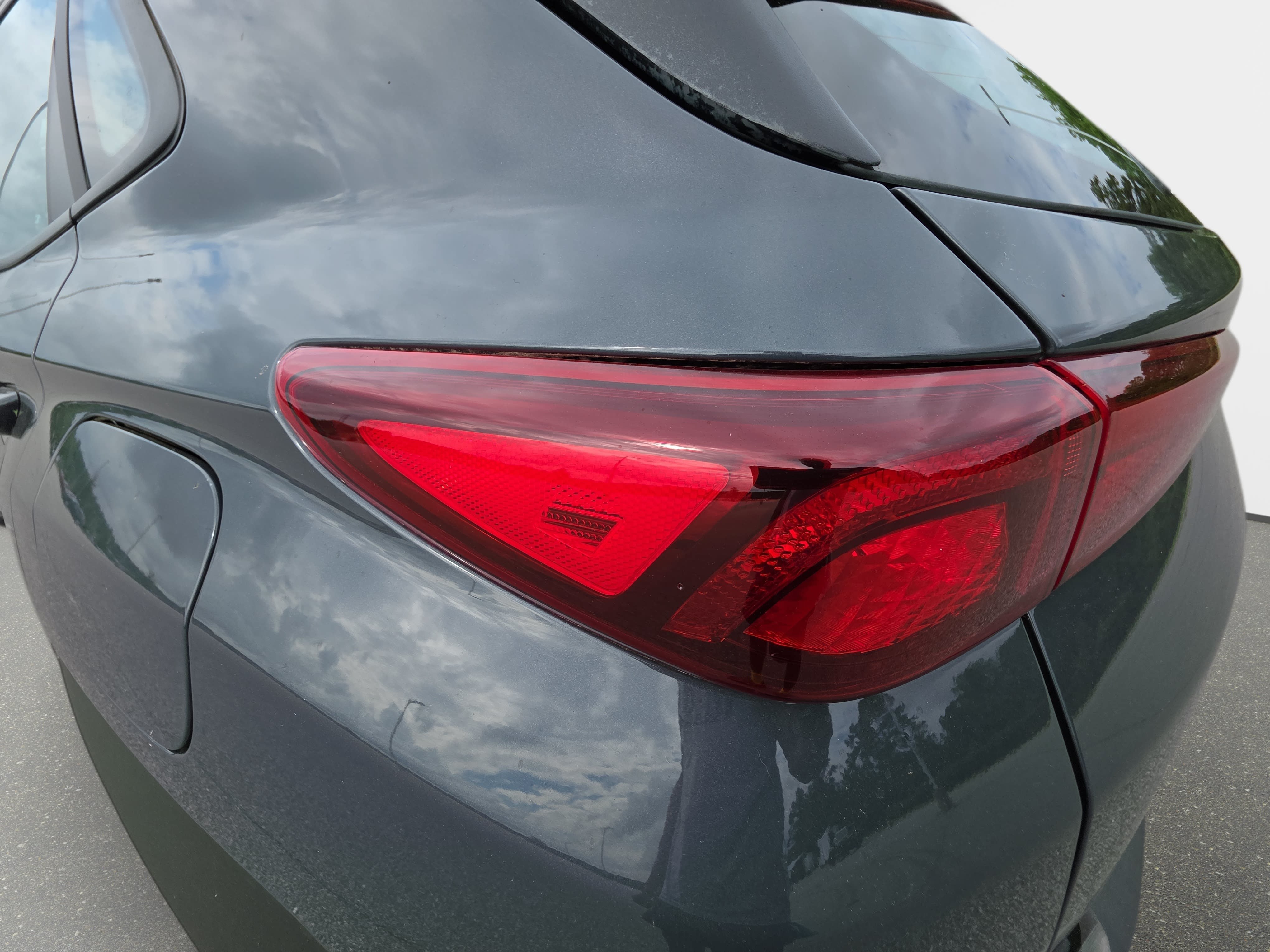 Used 2023 Hyundai Kona SE FWD image 32