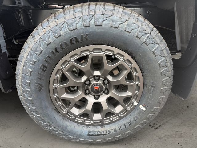 New 2026 Nissan Frontier PRO-4X w/ Pro Premium Package AWD/4WD image 8