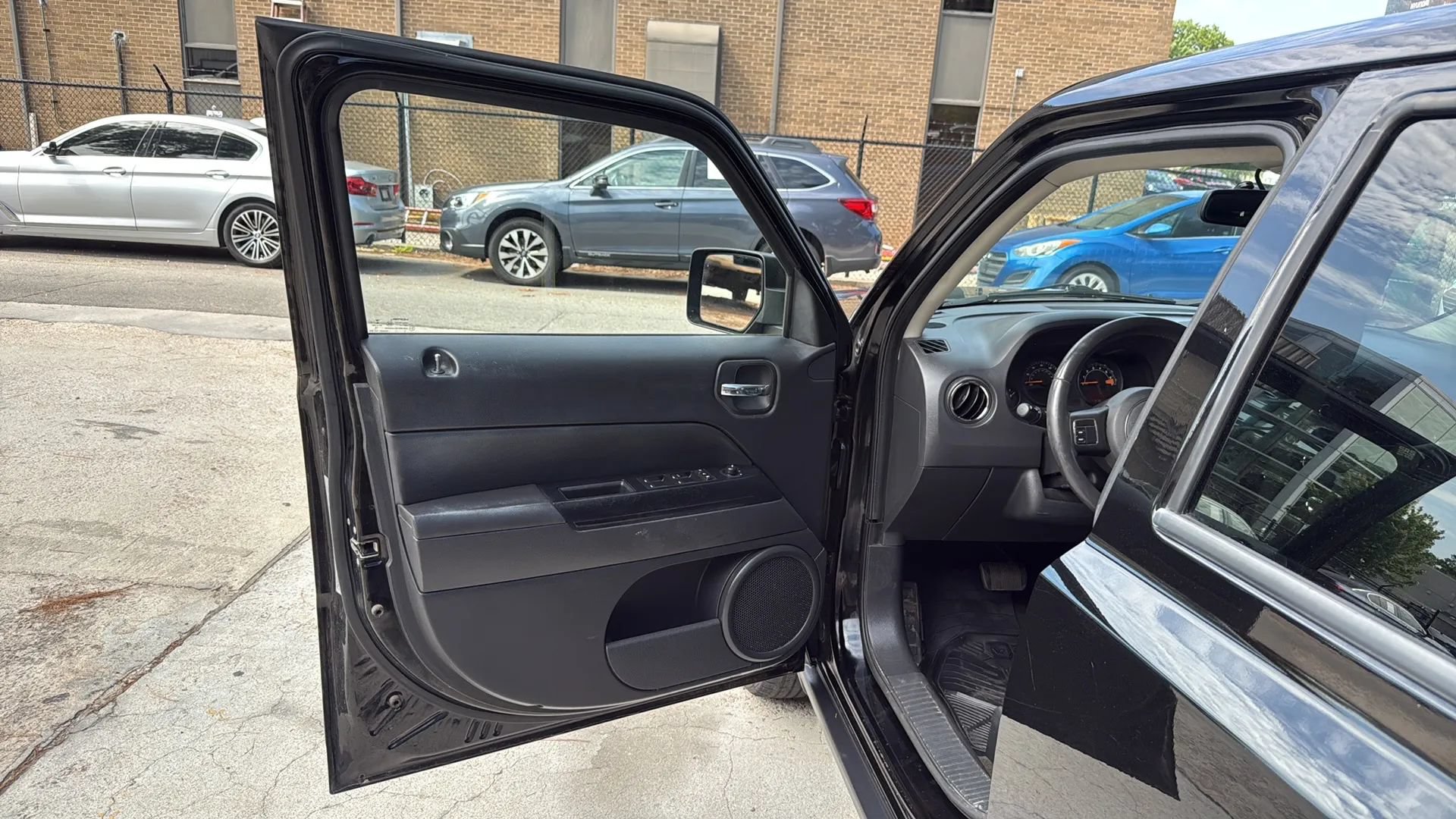 Used 2015 Jeep Patriot High Altitude AWD/4WD image 14