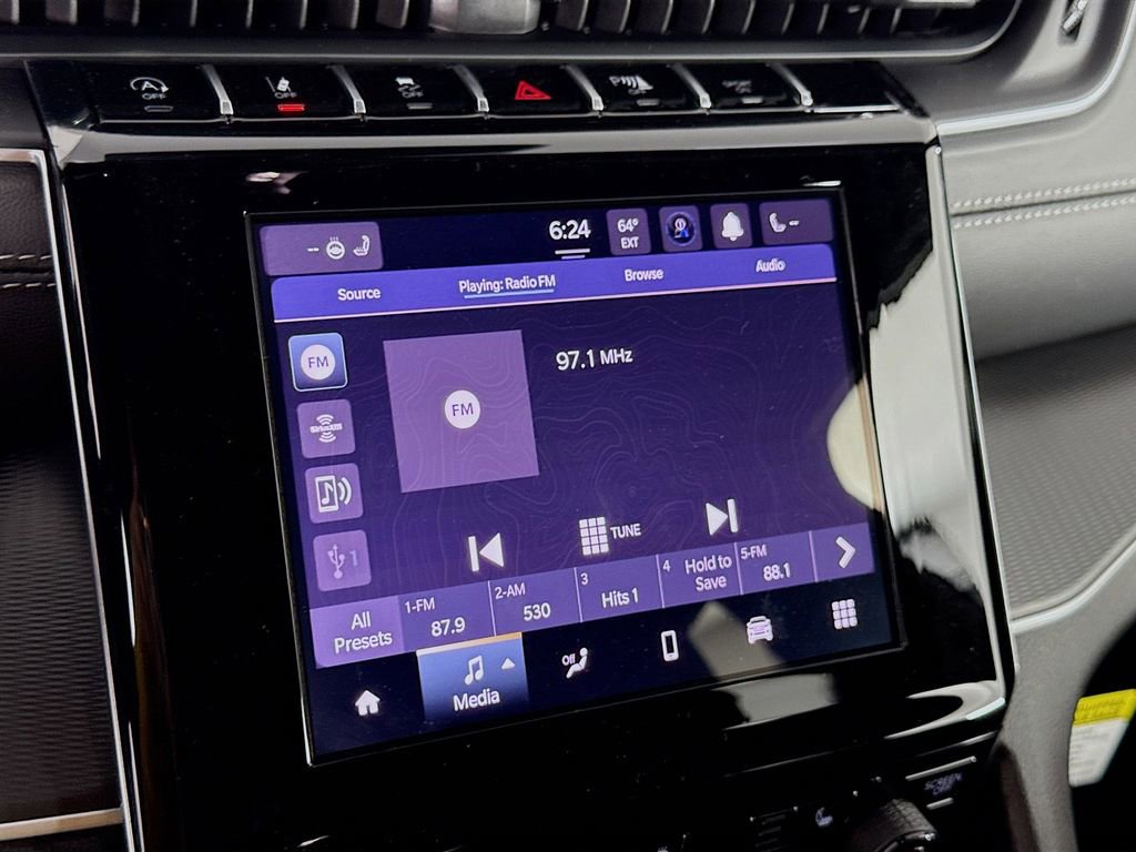 New 2025 Jeep Grand Cherokee Laredo image 33