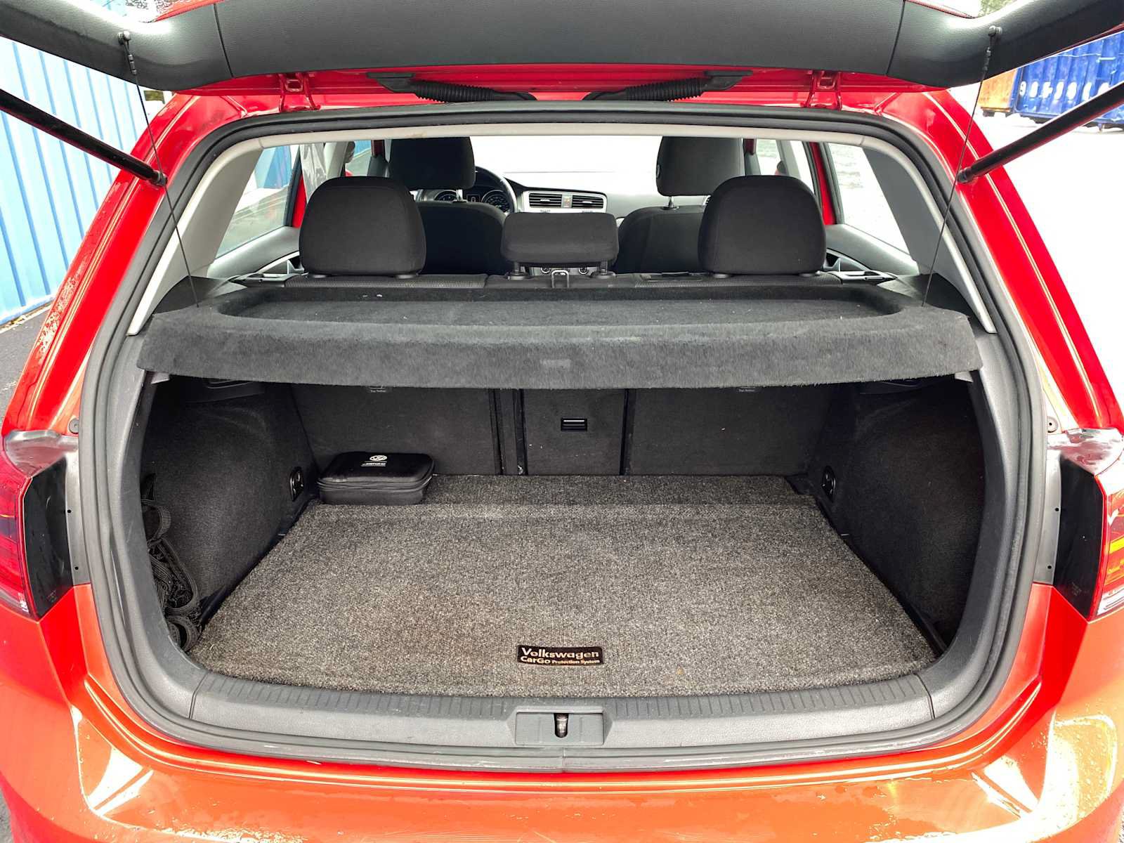 Used 2016 Volkswagen Golf S FWD image 25