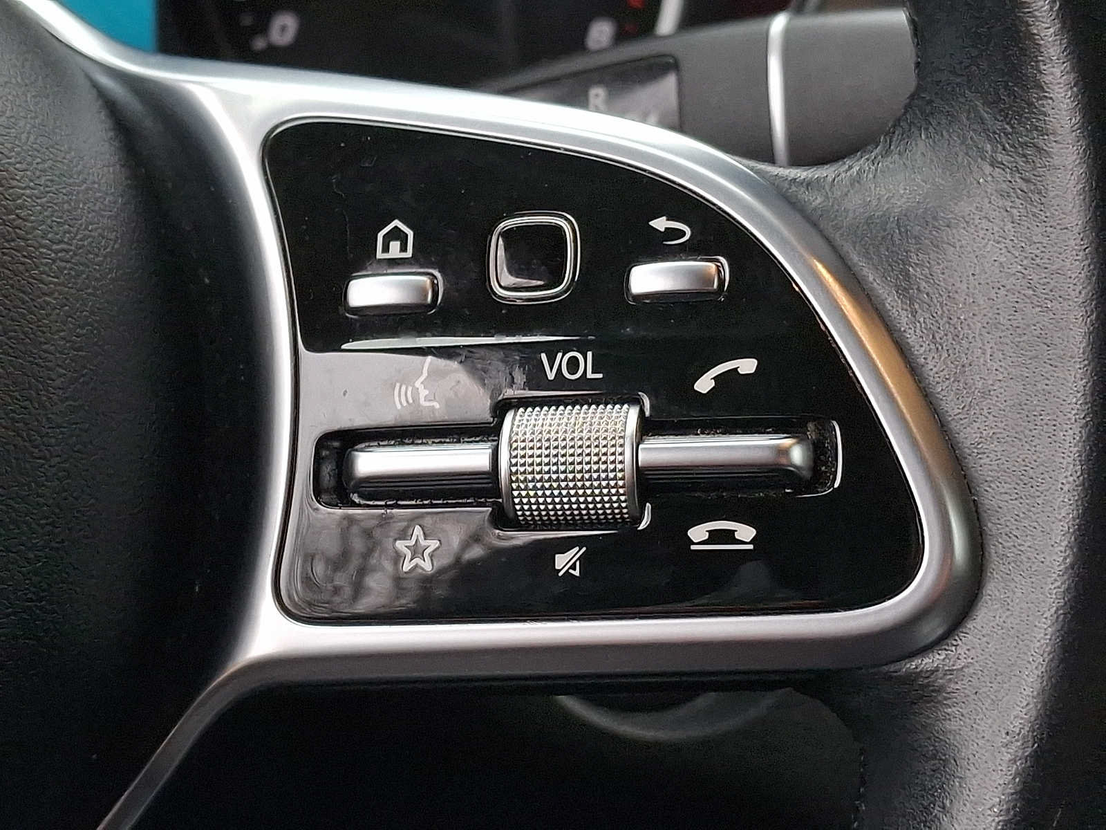 Certified 2021 Mercedes-Benz GLC 300 4MATIC image 18
