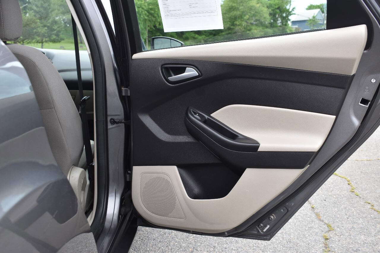 Used 2014 Ford Focus SE image 11