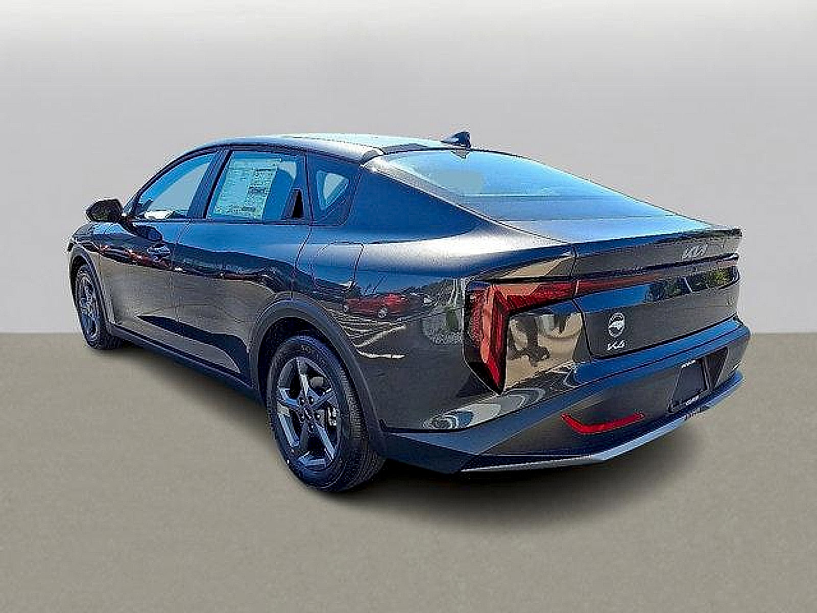 New 2025 Kia K4 LXS image 3