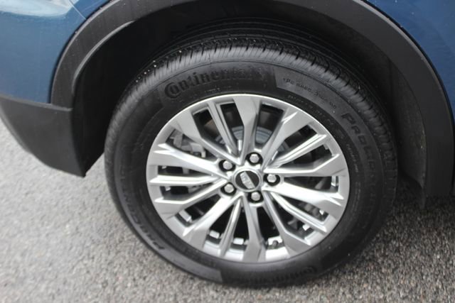 Used 2024 Cadillac XT4 Premium Luxury w/ Cold Weather Package image 36