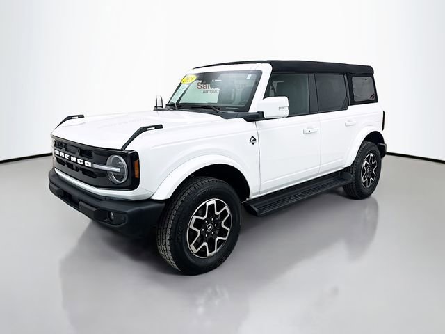 Used 2025 Ford Bronco Outer Banks image 3