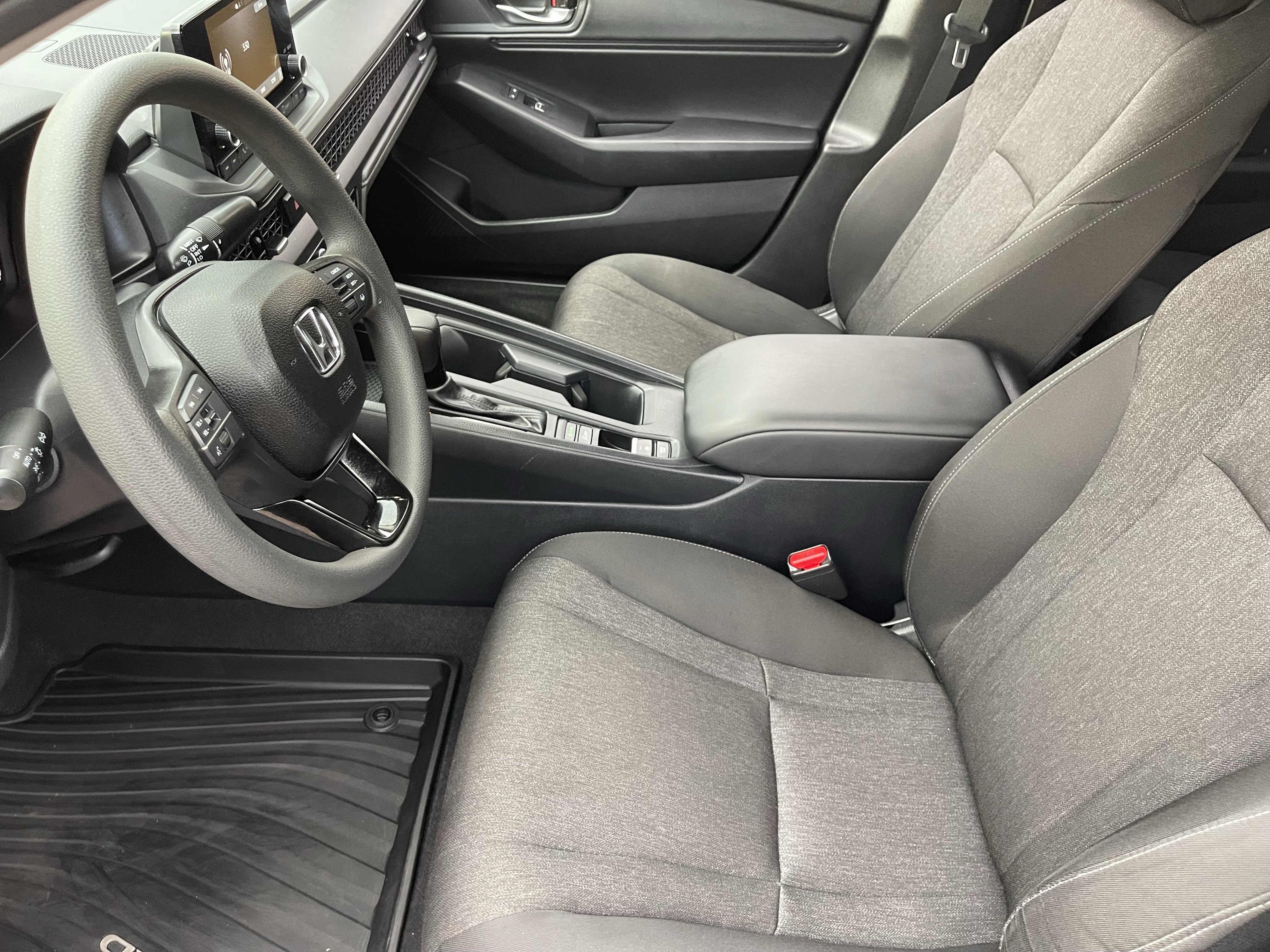 Used 2025 Honda Accord SE image 19