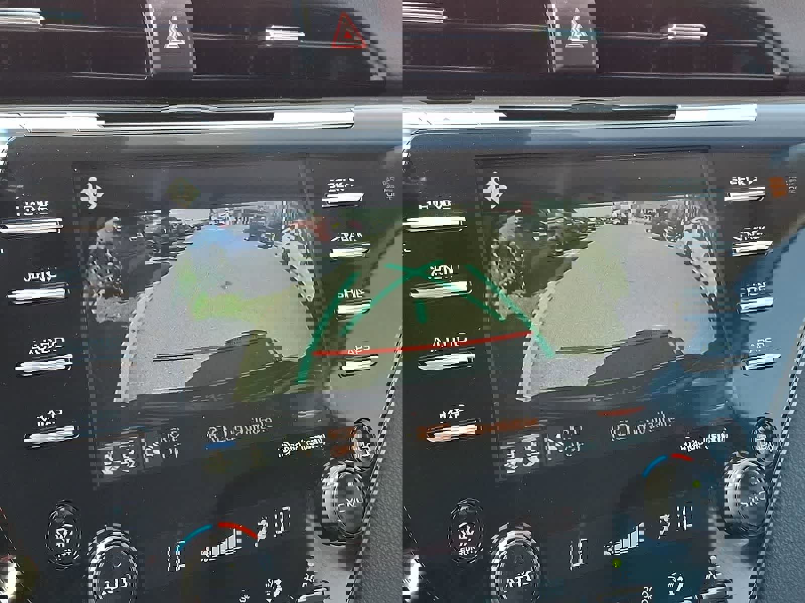 Used 2020 Toyota Camry XLE image 22