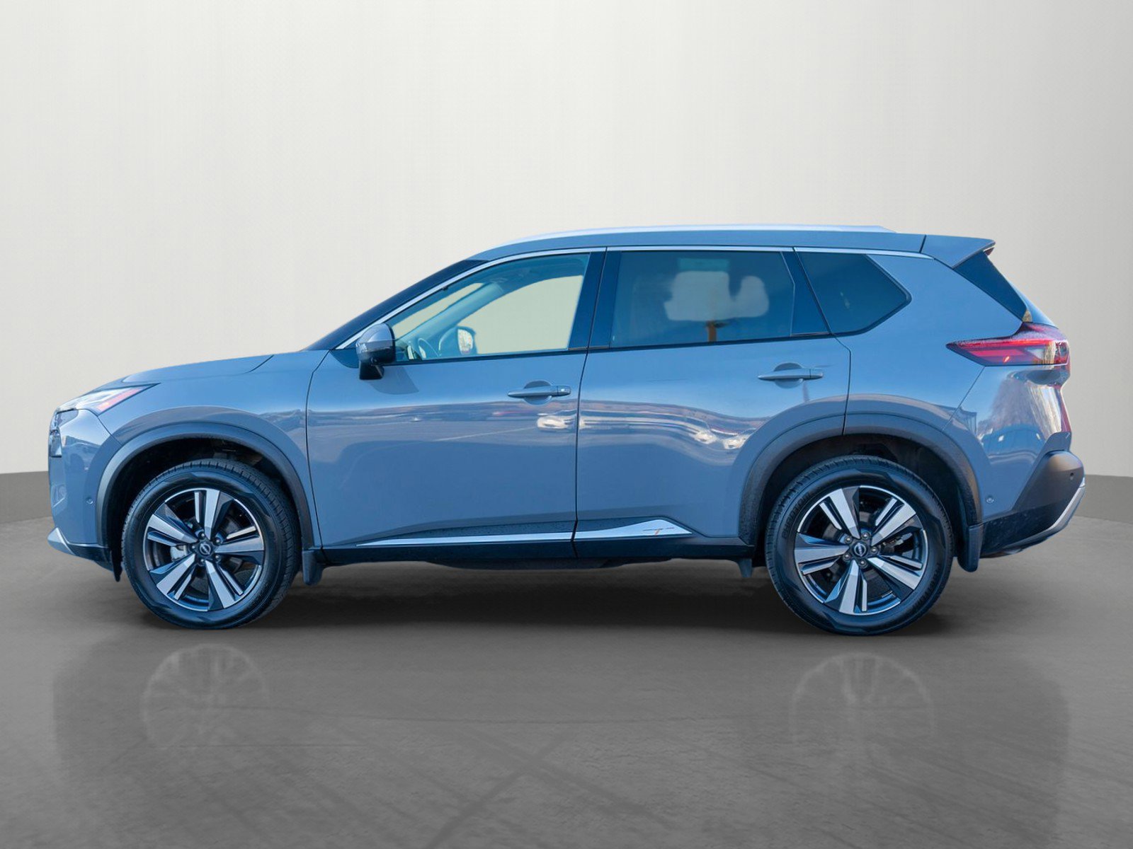 Used 2023 Nissan Rogue Platinum AWD/4WD image 4