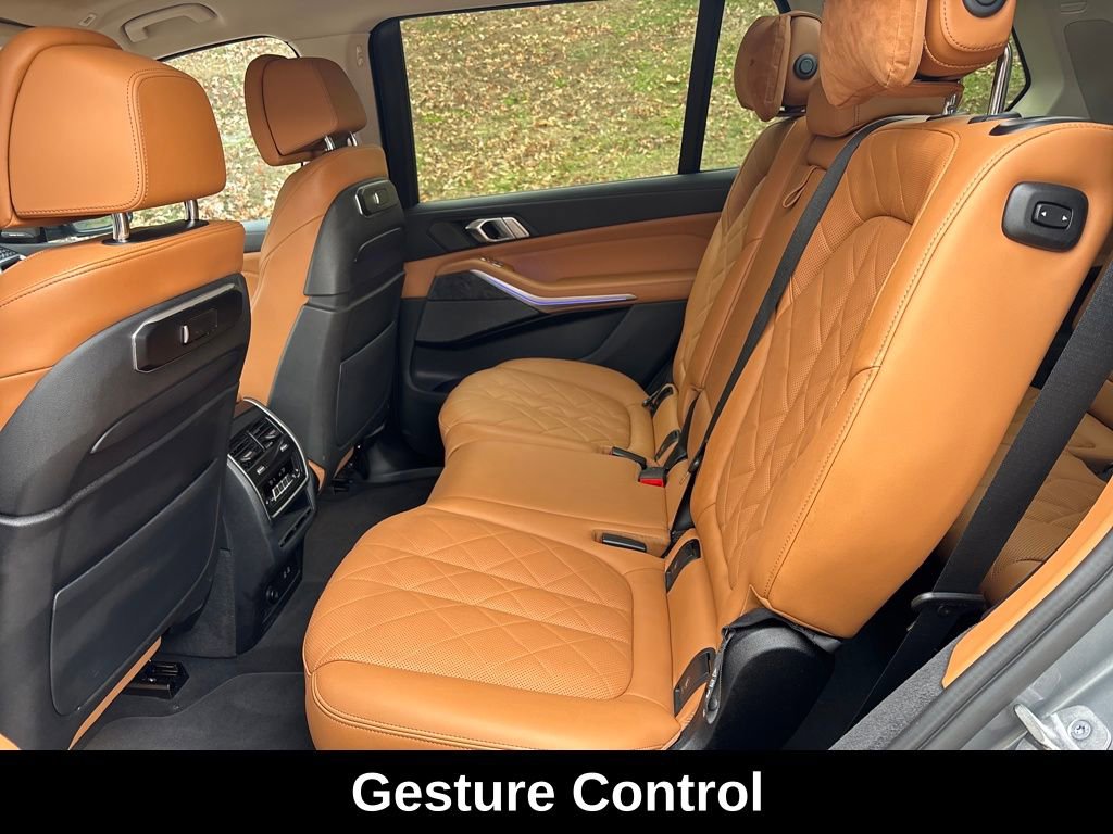 Used 2023 BMW X7 xDrive40i w/ Premium Package image 32