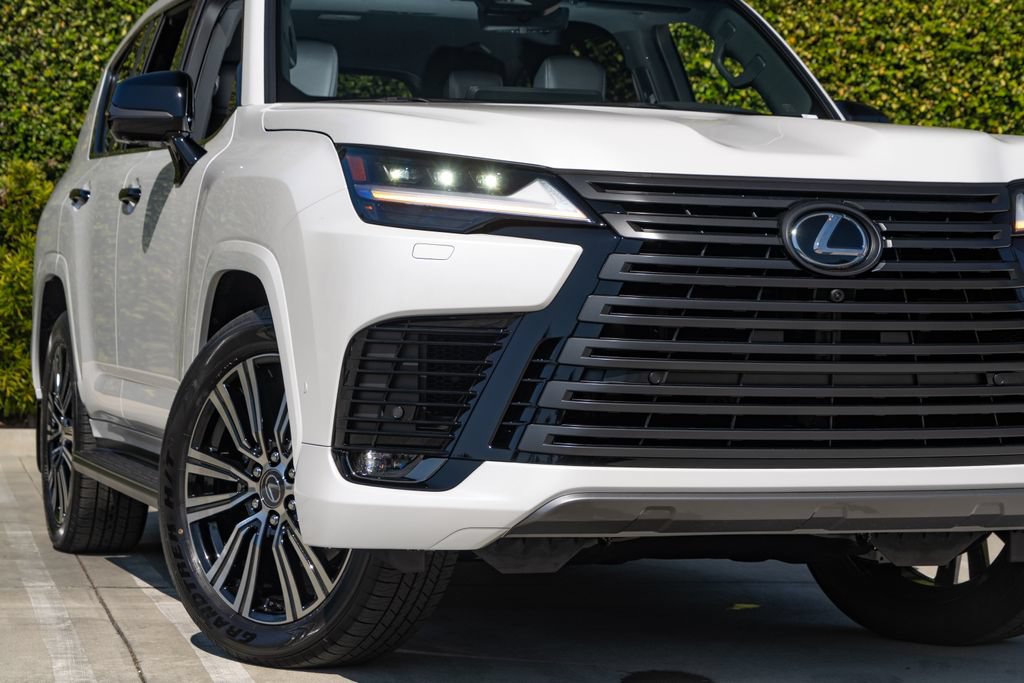 New 2026 Lexus LX 700h Luxury w/ Appearance Package AWD/4WD image 6