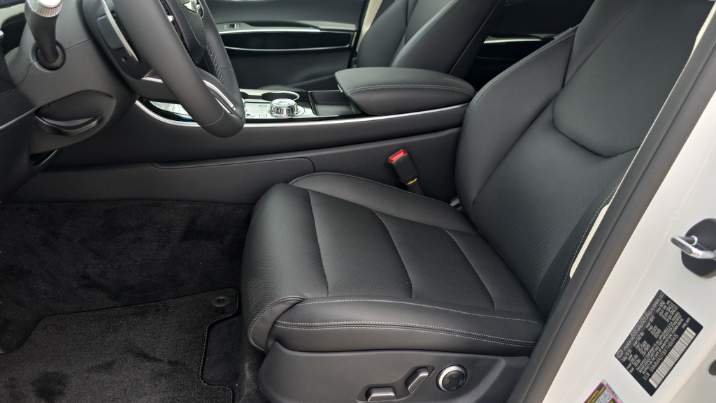 New 2026 Genesis GV70 2.5T AWD/4WD image 13