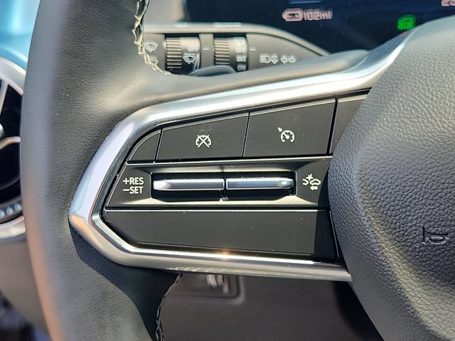 Used 2024 Chevrolet Equinox EV LT FWD image 20