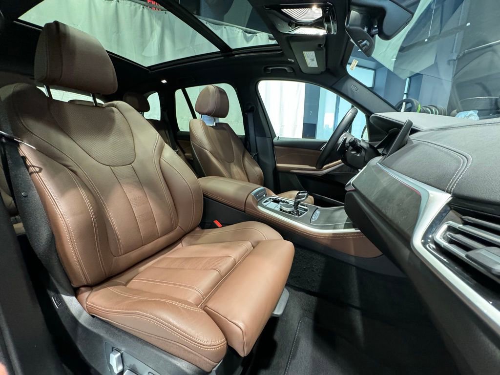 Used 2022 BMW X5 xDrive40i w/ M Sport Package image 28