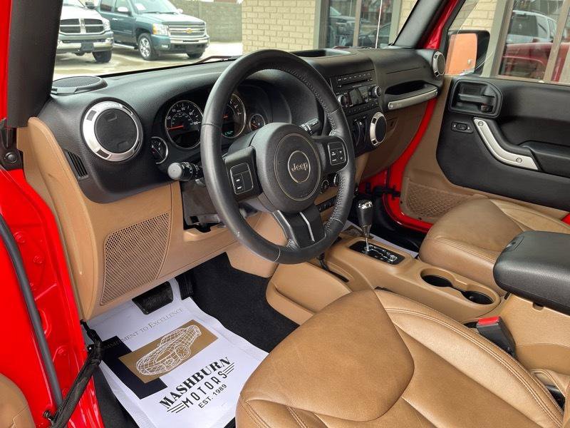 Used 2015 Jeep Wrangler Sahara image 24