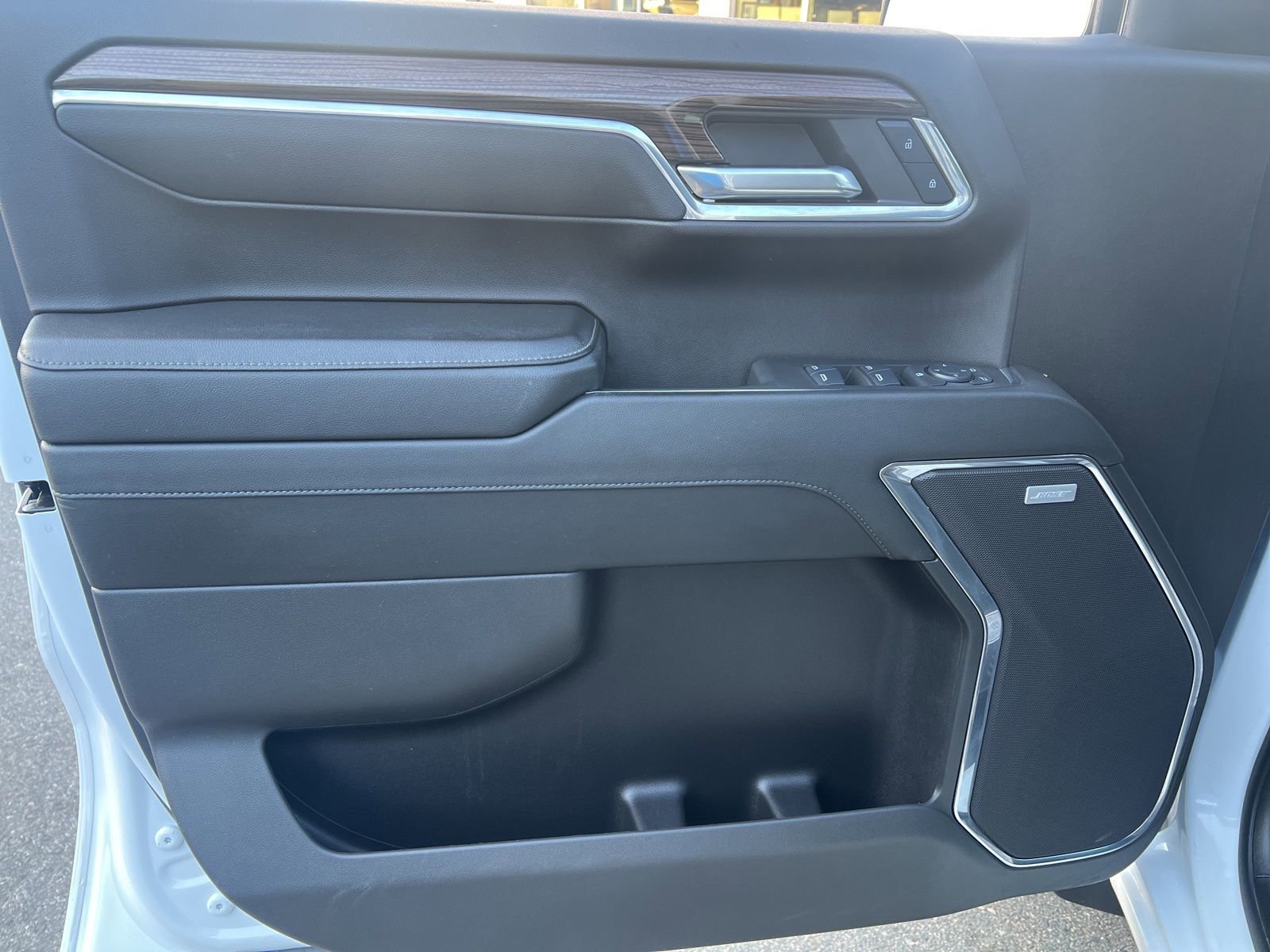 Used 2024 Chevrolet Silverado 1500 LT Trail Boss w/ Convenience Package II image 16