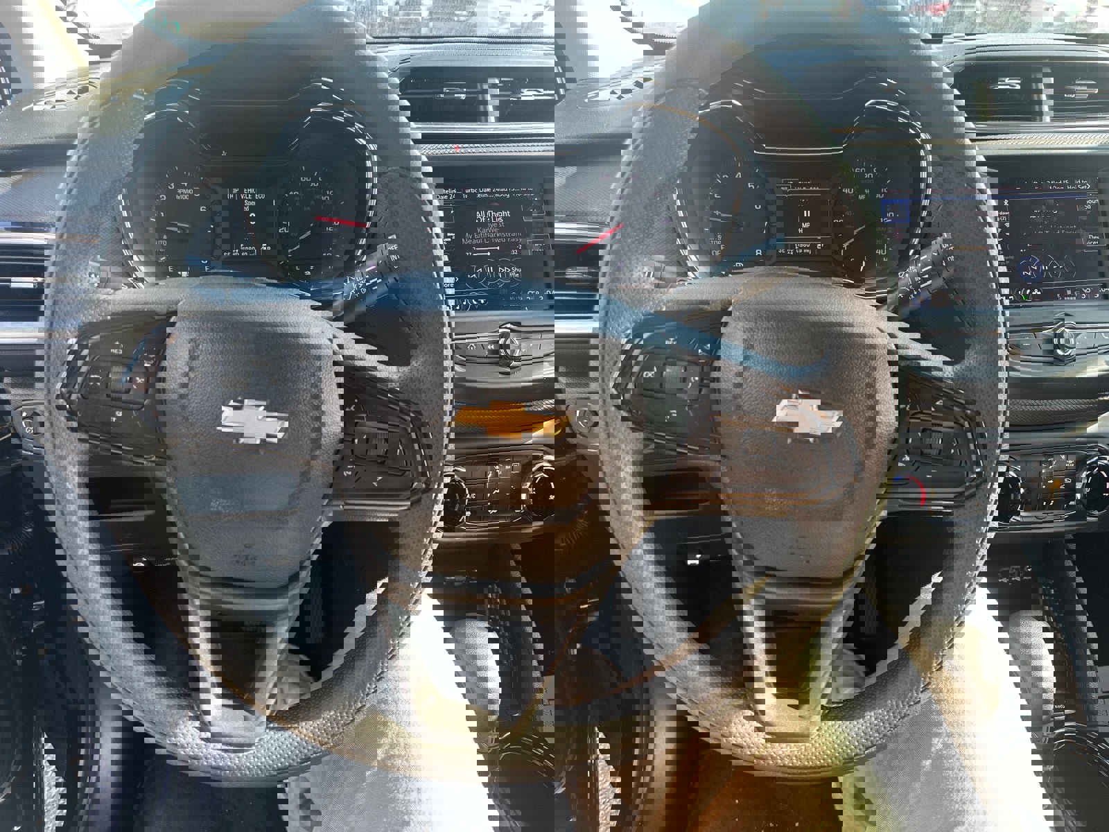 Used 2023 Chevrolet TrailBlazer LT image 25