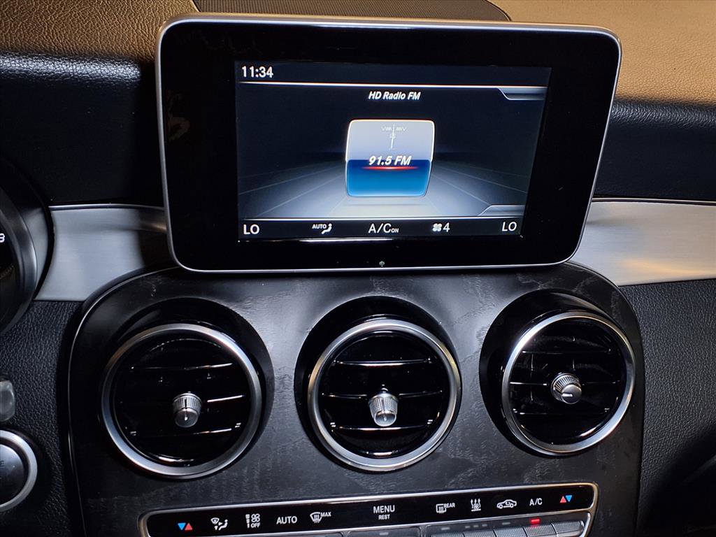 Used 2019 Mercedes-Benz GLC 350e 4MATIC image 4