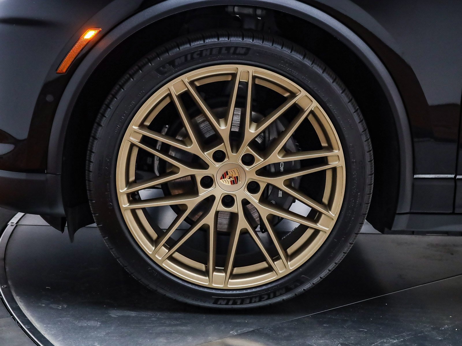 Used 2025 Porsche Macan Electric image 13