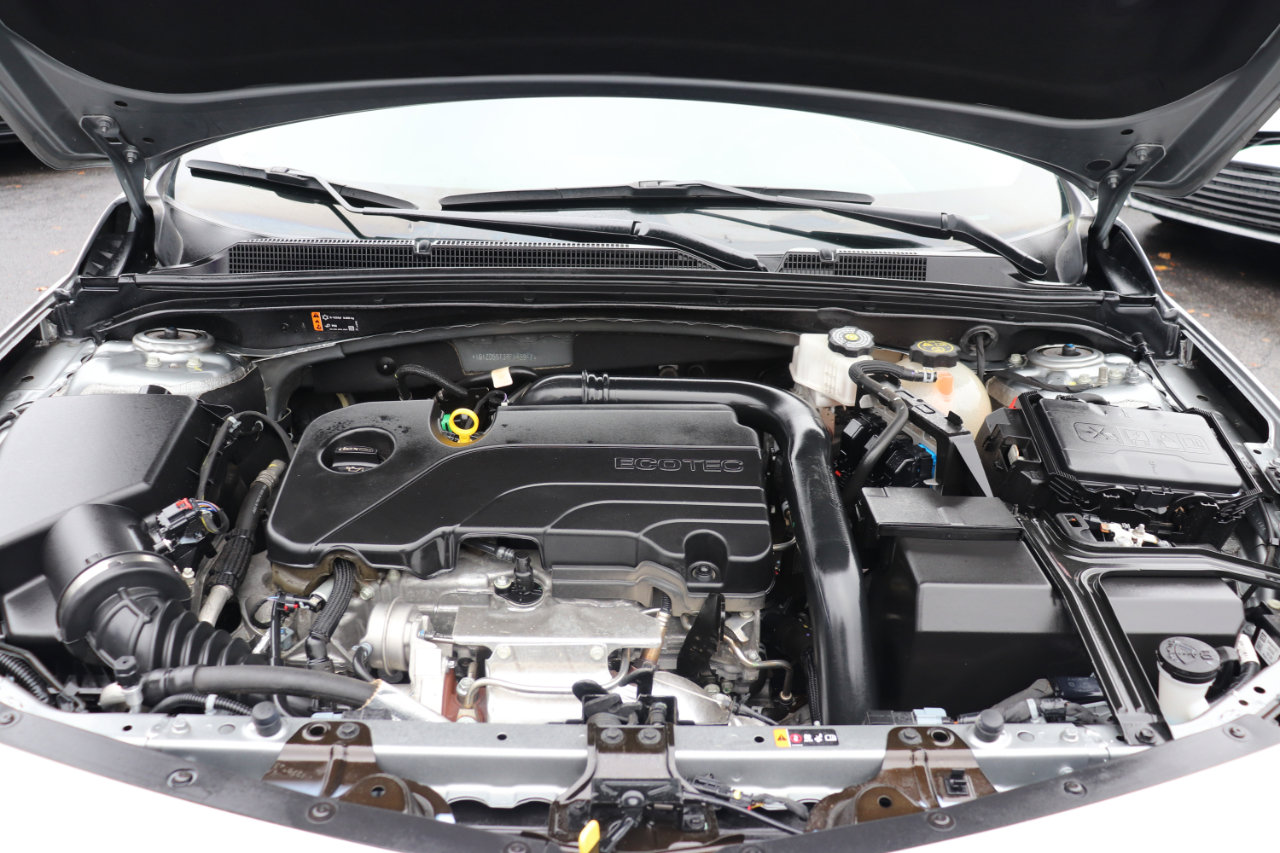 Used 2024 Chevrolet Malibu LT image 42