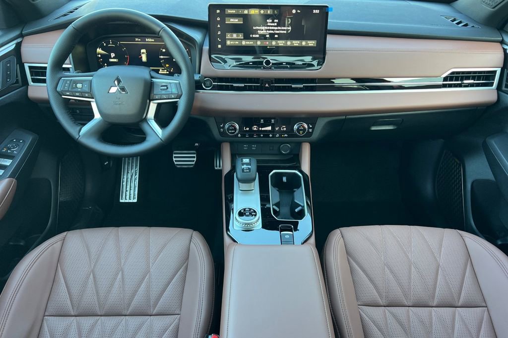 New 2026 Mitsubishi Outlander SEL image 14