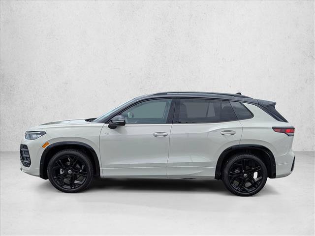 New 2026 Volkswagen Tiguan SE R-Line FWD image 8
