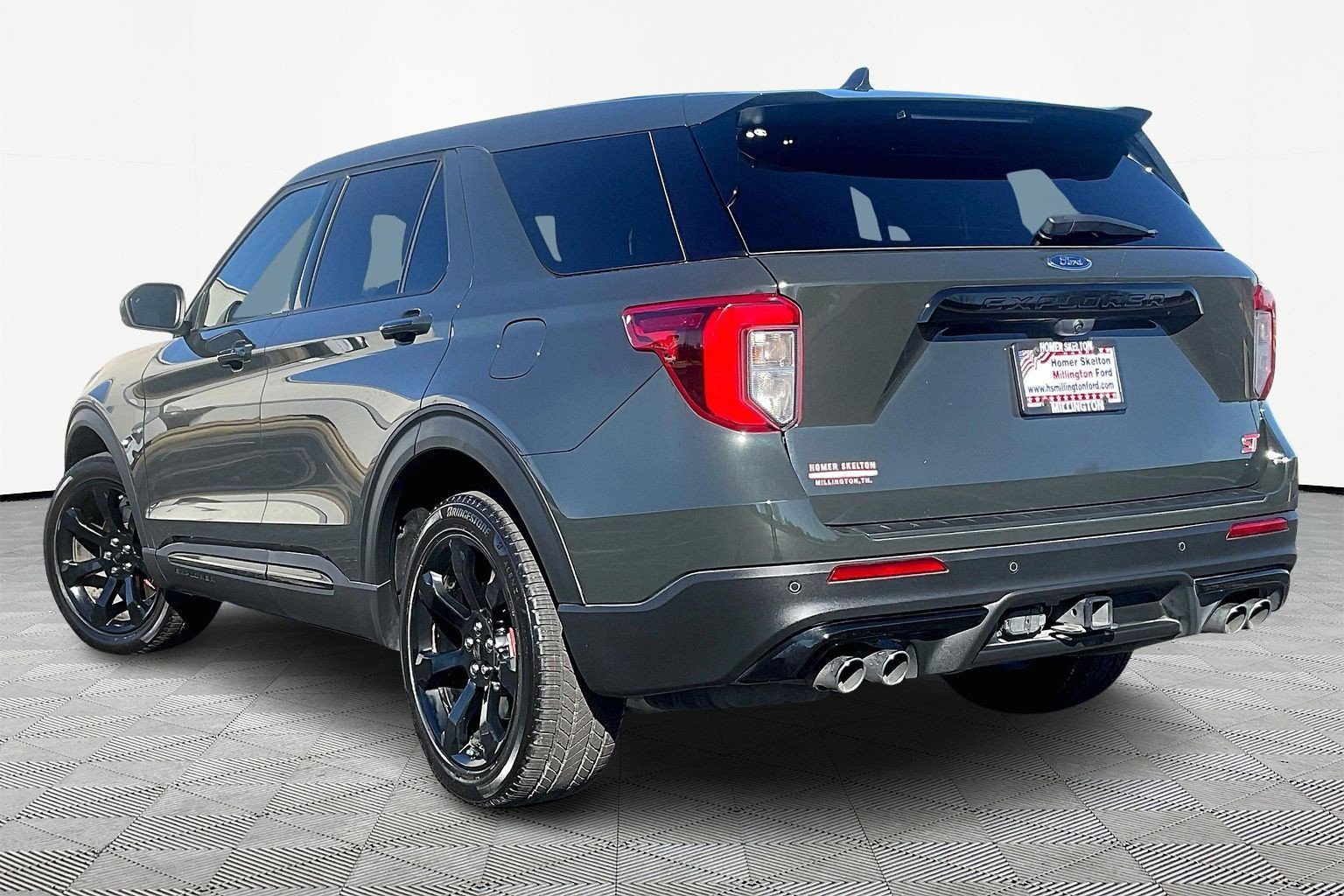 Used 2022 Ford Explorer ST w/ ST Street Pack image 10